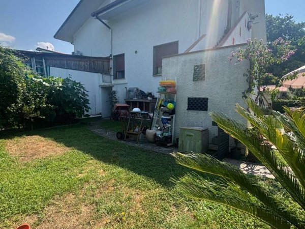 appartamento in vendita a Montignoso in zona Cinquale