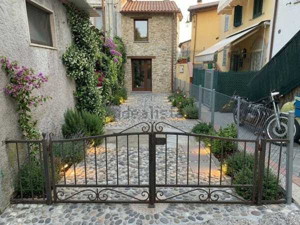 appartamento in vendita a Montignoso in zona Capanne