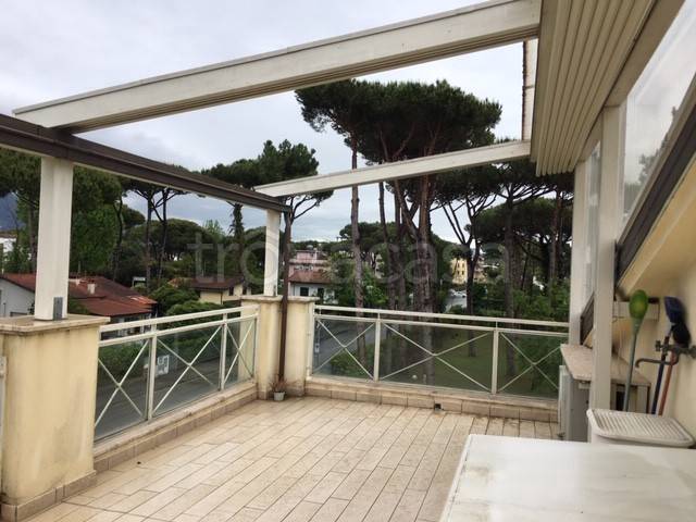 appartamento in vendita a Montignoso in zona Cinquale