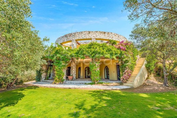 casa indipendente in vendita a Montignoso