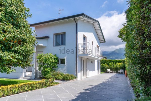 casa indipendente in vendita a Montignoso in zona Cinquale