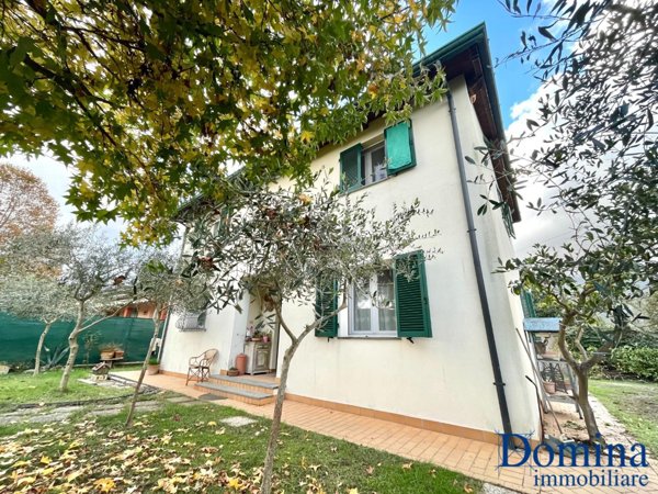 casa indipendente in vendita a Montignoso in zona Cinquale