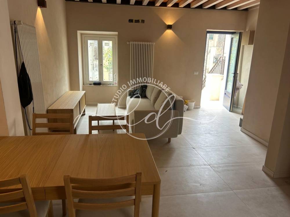 casa indipendente in vendita a Montignoso