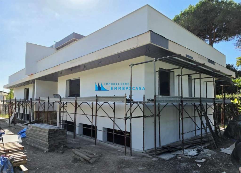 casa indipendente in vendita a Montignoso in zona Cinquale