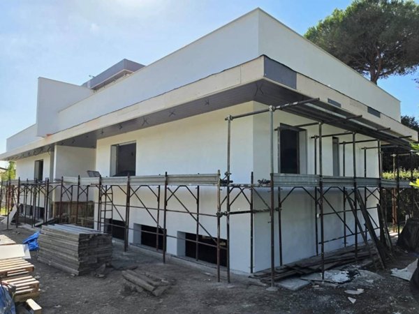 casa indipendente in vendita a Montignoso in zona Cinquale