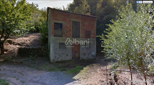 locale di sgombero in vendita a Mulazzo in zona Groppoli