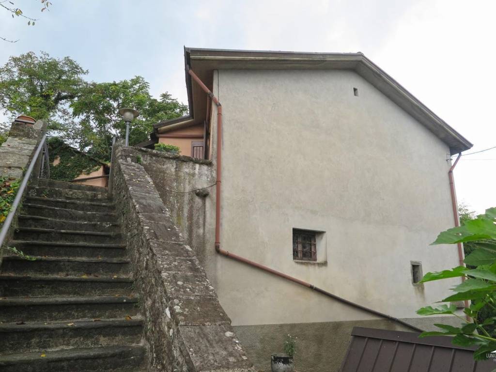 casa indipendente in vendita a Mulazzo