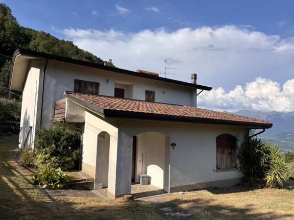 casa indipendente in vendita a Mulazzo in zona Pozzo