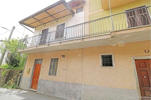 casa indipendente in vendita a Mulazzo in zona Castagnetoli