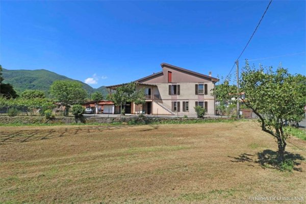 casa indipendente in vendita a Mulazzo in zona Canossa