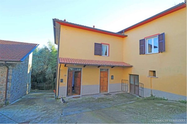 casa indipendente in vendita a Mulazzo in zona Gavedo