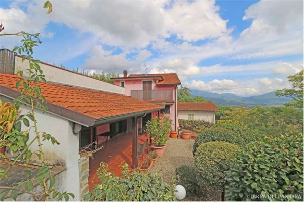 casa indipendente in vendita a Mulazzo in zona Castagnetoli