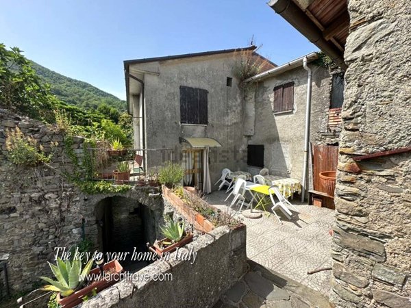 casa indipendente in vendita a Mulazzo