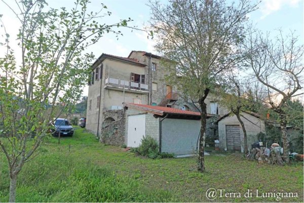 casa indipendente in vendita a Mulazzo in zona Castagnetoli