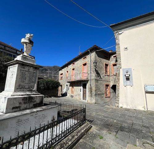 casa indipendente in vendita a Mulazzo