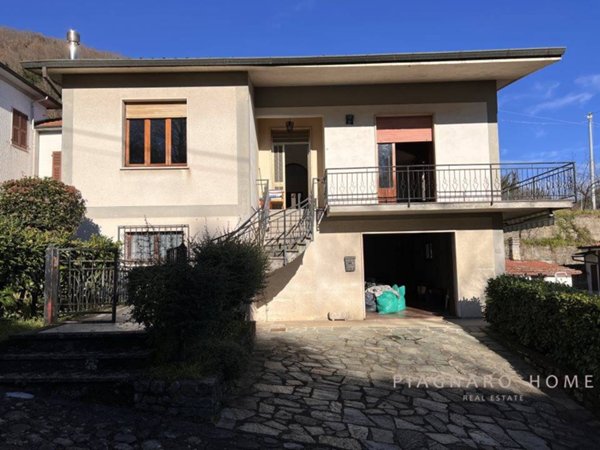 casa indipendente in vendita a Mulazzo in zona Pozzo