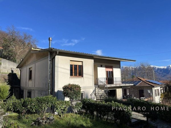 casa indipendente in vendita a Mulazzo in zona Pozzo