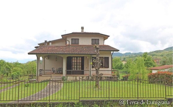 casa indipendente in vendita a Mulazzo in zona Campoli