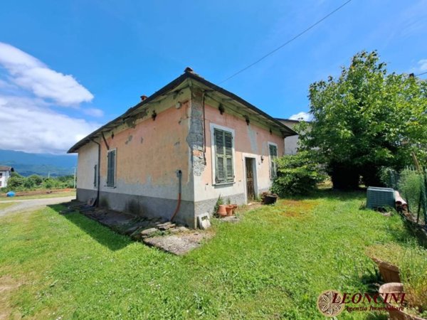 casa indipendente in vendita a Mulazzo in zona Talavorno