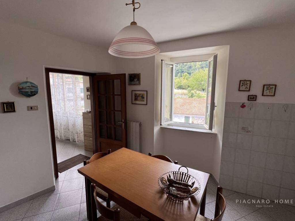casa indipendente in vendita a Mulazzo in zona Pozzo