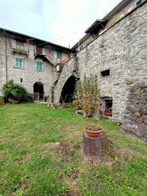 casa indipendente in vendita a Mulazzo in zona Groppoli