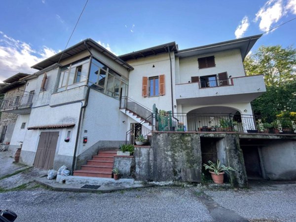casa indipendente in vendita a Mulazzo in zona Arpiola