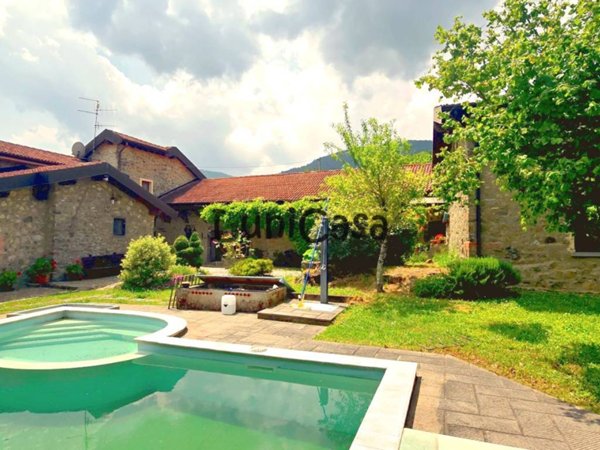 casa indipendente in vendita a Mulazzo
