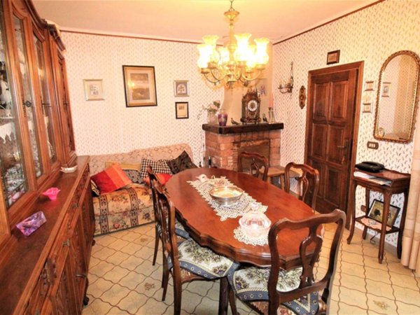 appartamento in vendita a Mulazzo in zona Canossa