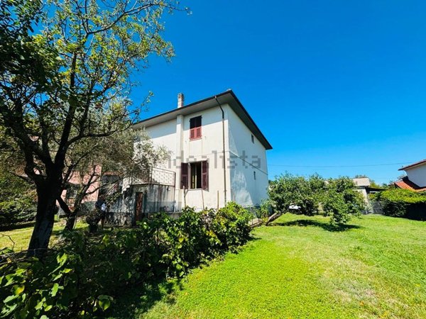 casa semindipendente in vendita a Mulazzo