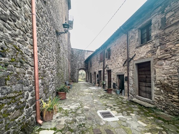 casa indipendente in vendita a Mulazzo