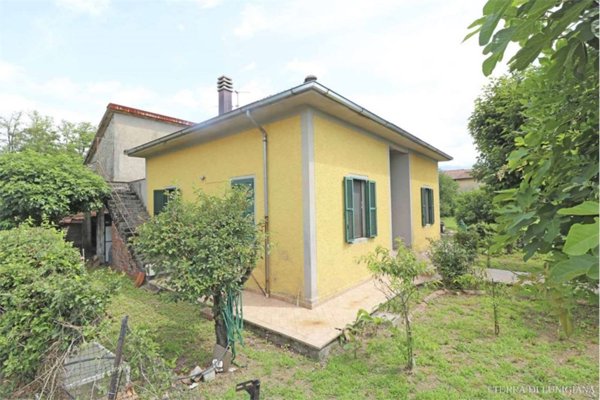casa indipendente in vendita a Mulazzo in zona Canossa