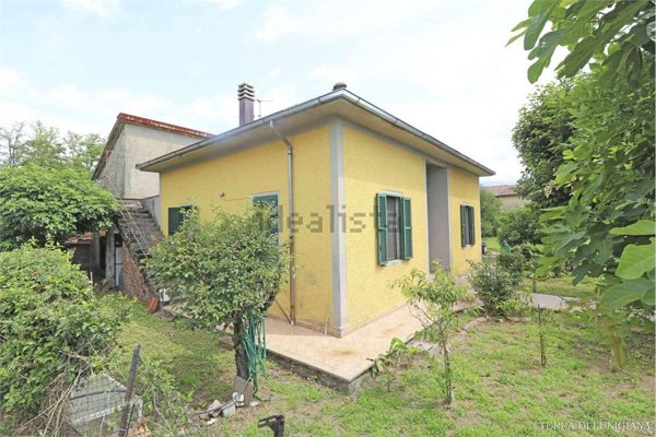casa indipendente in vendita a Mulazzo in zona Talavorno