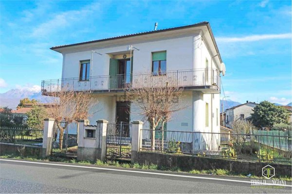 casa indipendente in vendita a Mulazzo