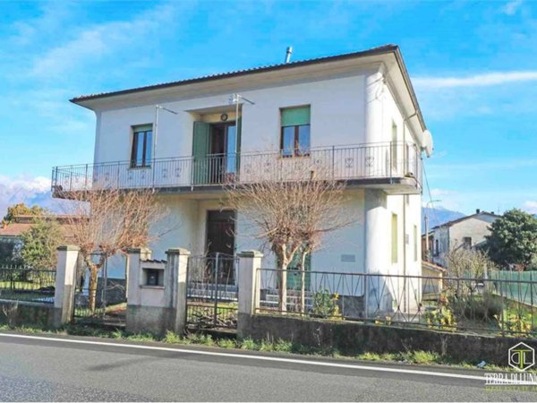 casa indipendente in vendita a Mulazzo