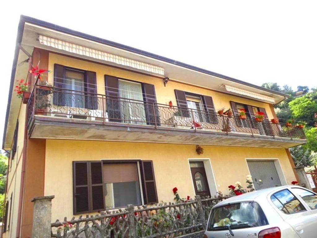 casa indipendente in vendita a Mulazzo in zona Arpiola