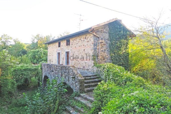 casa indipendente in vendita a Mulazzo