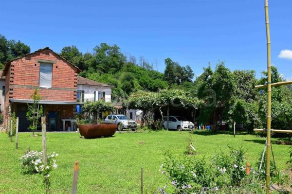 casa indipendente in vendita a Mulazzo in zona Arpiola