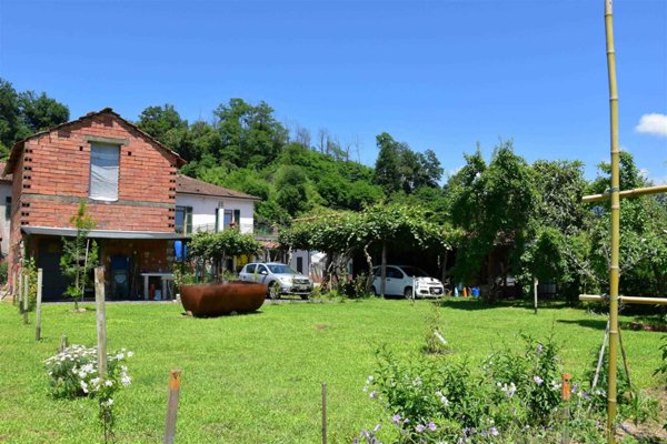 casa indipendente in vendita a Mulazzo in zona Arpiola