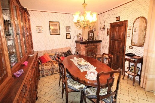 appartamento in vendita a Mulazzo in zona Canossa