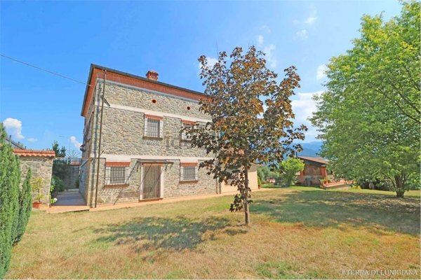 casa indipendente in vendita a Mulazzo in zona Arpiola