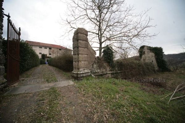 casa indipendente in vendita a Mulazzo in zona Groppoli