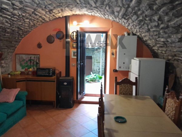 casa indipendente in vendita a Mulazzo in zona Castagnetoli