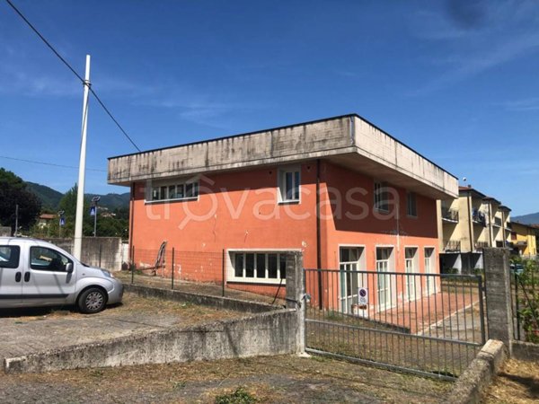 locale commerciale in vendita a Mulazzo