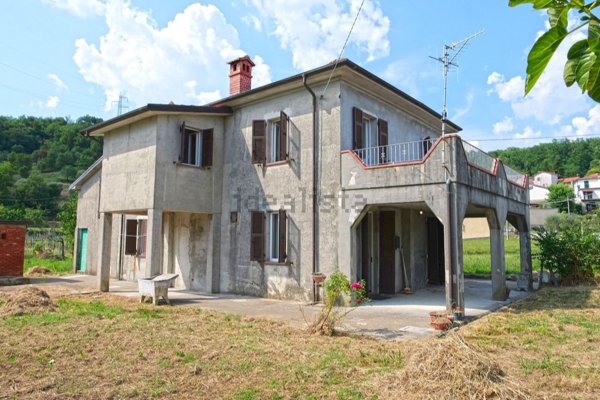 casa indipendente in vendita a Mulazzo in zona Canossa
