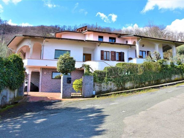 casa indipendente in vendita a Mulazzo in zona Busatica