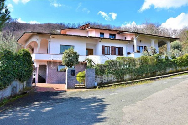 casa indipendente in vendita a Mulazzo in zona Busatica