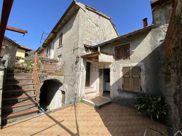 casa indipendente in vendita a Mulazzo in zona Canossa