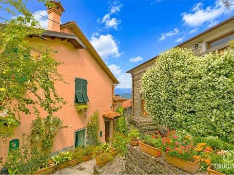 casa indipendente in vendita a Mulazzo