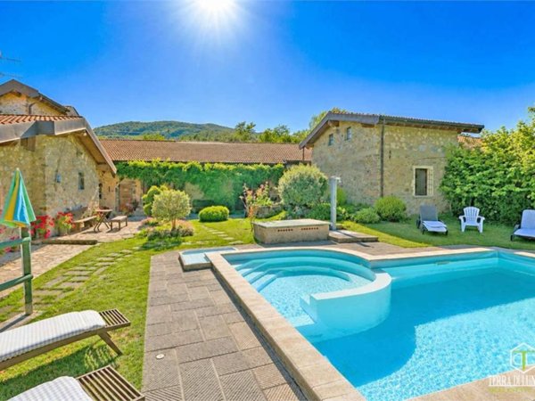 casa indipendente in vendita a Mulazzo in zona Groppoli