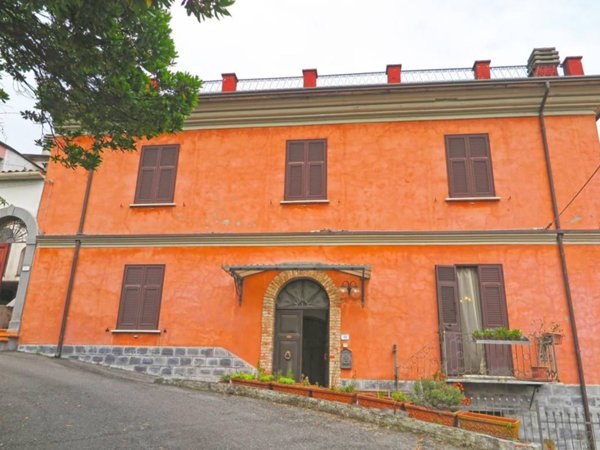 casa indipendente in vendita a Podenzana in zona Montale